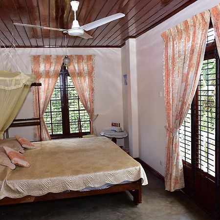Lake Bungalow Hotell Kandy Eksteriør bilde